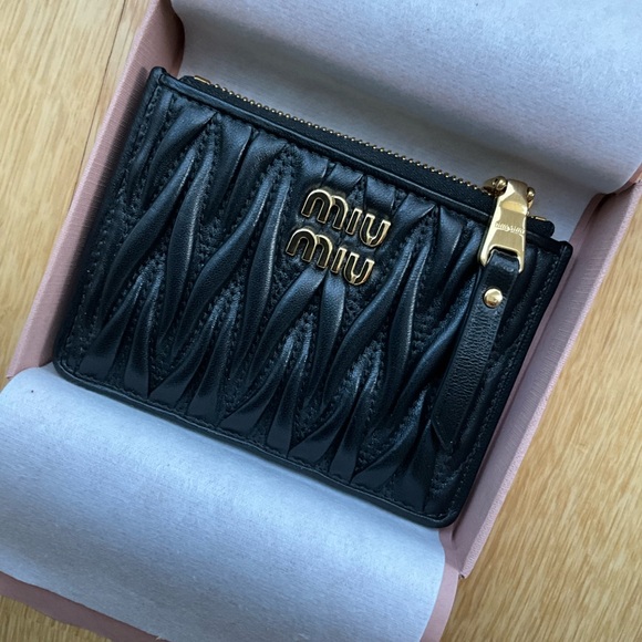 NEW Miu Miu Matelassé nappa leather card holder with Gift Box - Picture 3 of 11